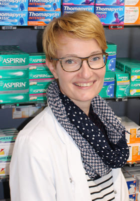 Julia Härdt, Apothekerin